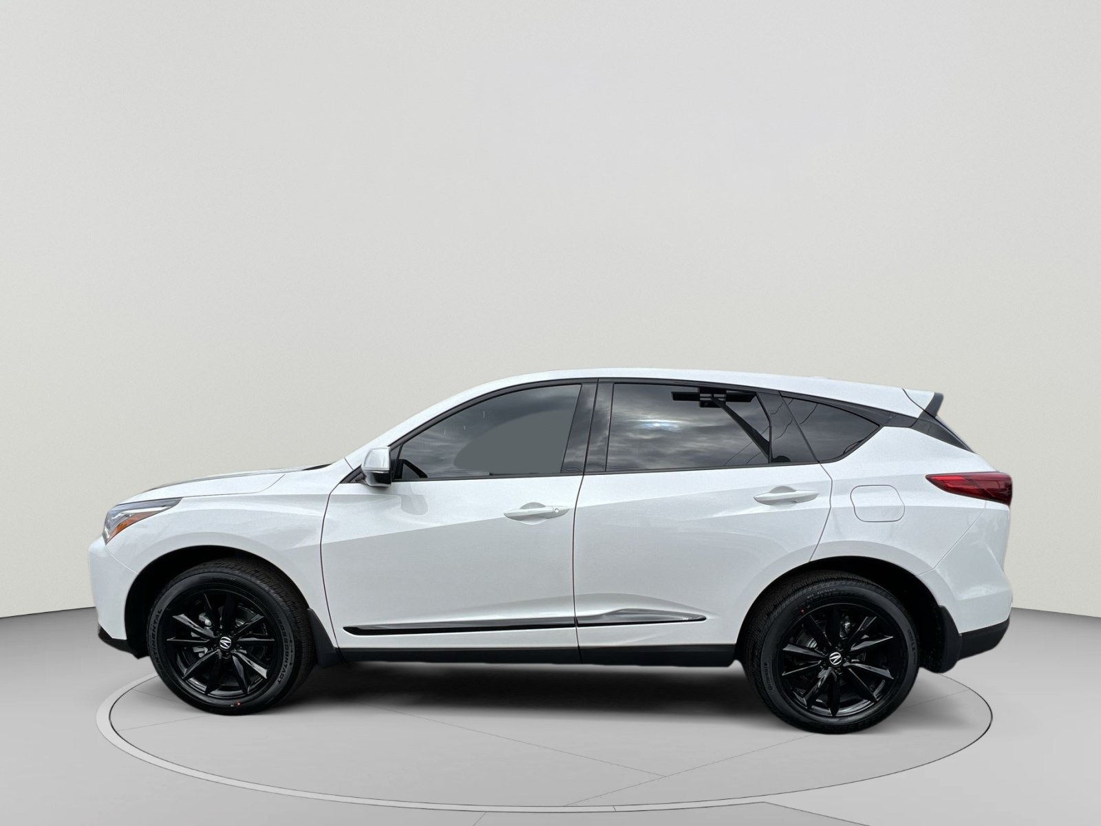 Used 2026 Acura RDX SH-AWD image 2