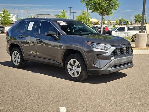 Used 2022 Toyota RAV4 LE image 3