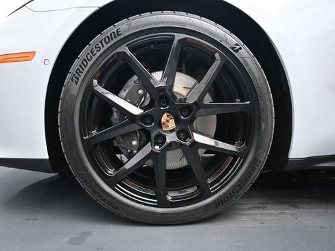 Certified 2025 Porsche Panamera image 6