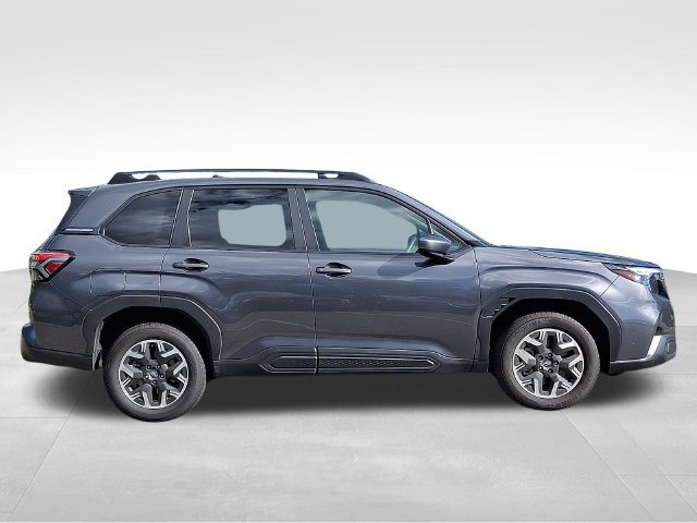 Used 2026 Subaru Forester Premium AWD/4WD image 7