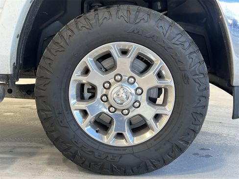 Used 2020 RAM 2500 Laramie image 10