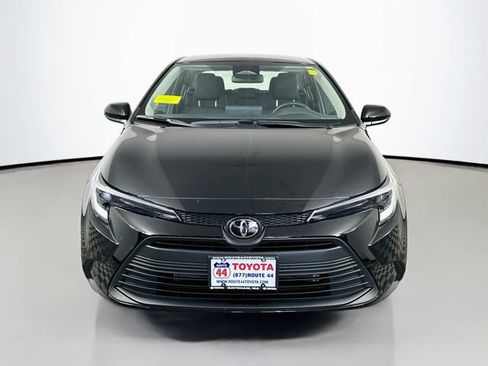 Certified 2026 Toyota Corolla LE FWD image 9