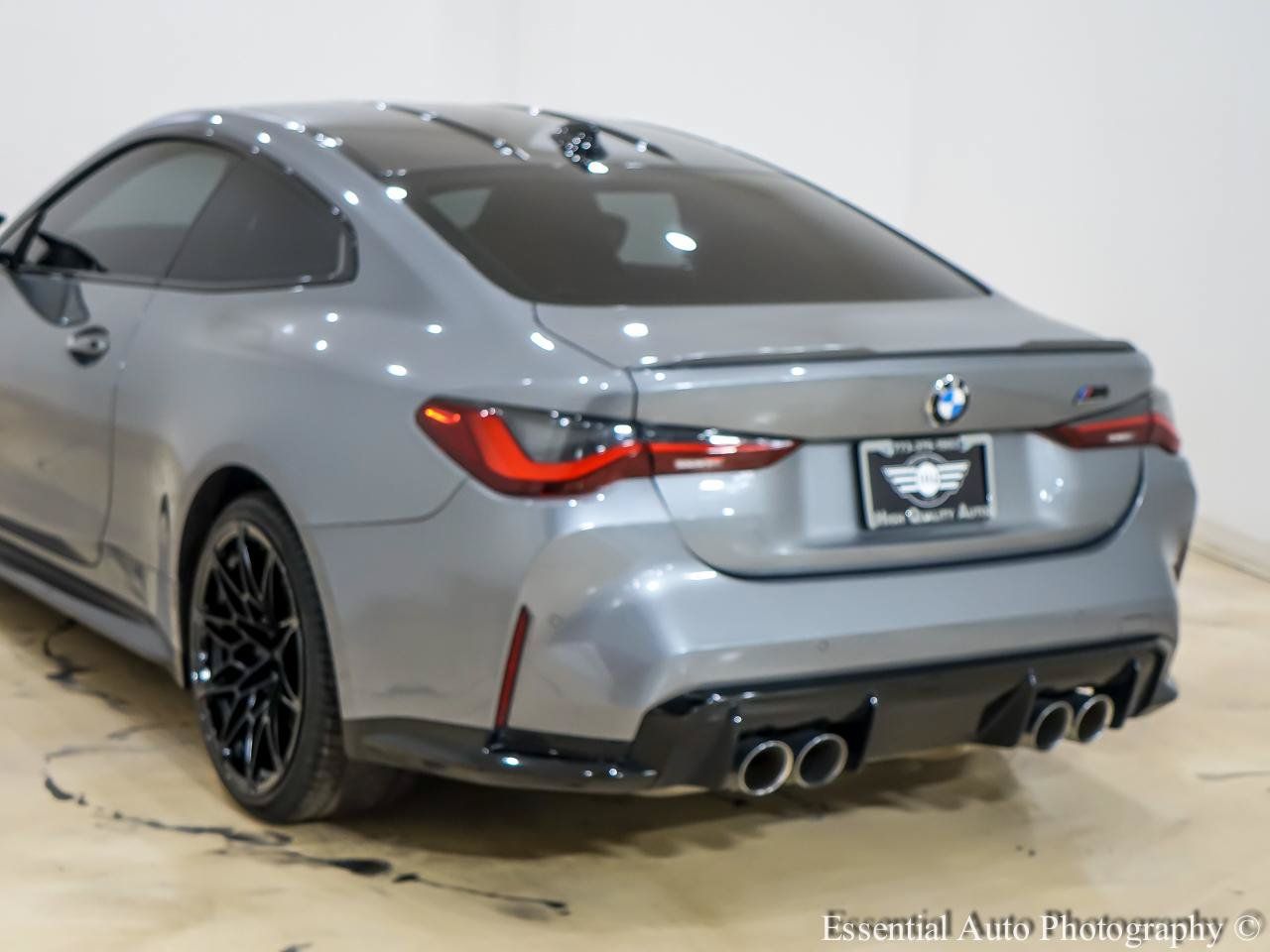 Used 2022 BMW M4 Competition w/ Executive Package RWD image 9