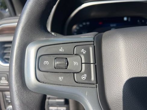 Used 2022 Chevrolet Tahoe Z71 w/ Luxury Package AWD/4WD image 16
