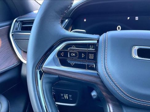 Certified 2025 Jeep Grand Cherokee L Summit AWD/4WD image 20