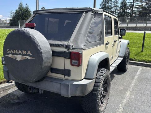 Used 2011 Jeep Wrangler Unlimited Sport AWD/4WD image 2