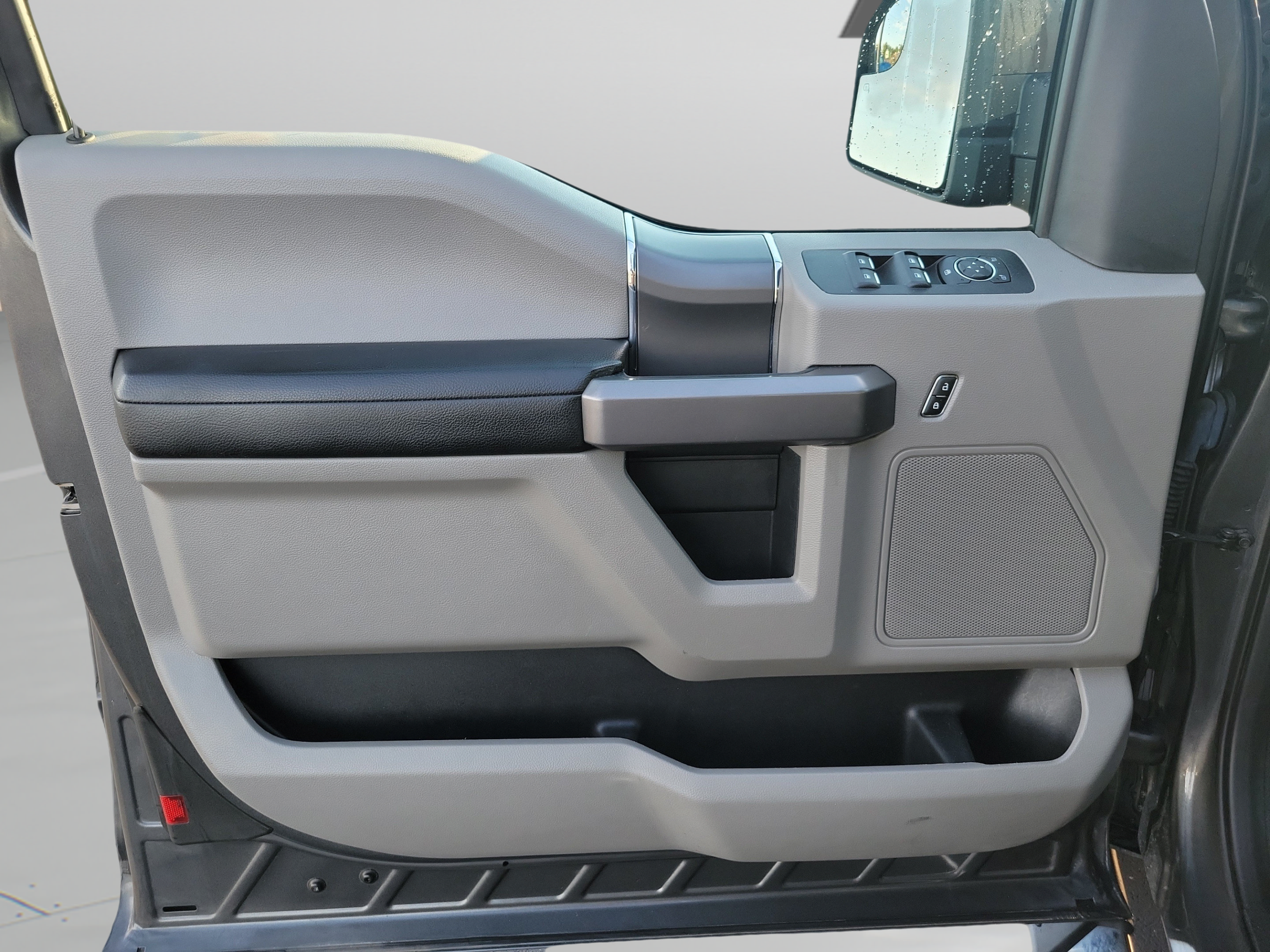 Used 2019 Ford F150 XLT w/ Equipment Group 302A Luxury RWD image 18