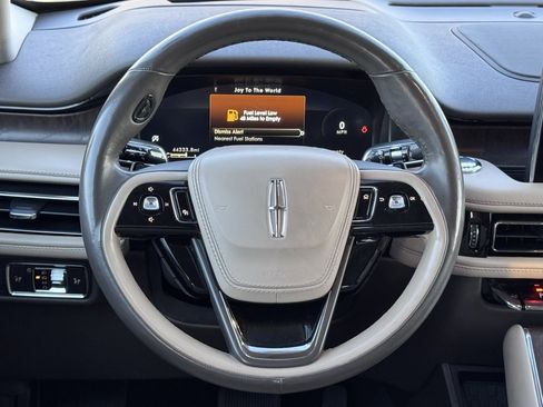 Used 2023 Lincoln Aviator Reserve w/ Equipment Group 201A image 7