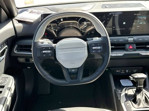 New 2026 Kia K4 EX FWD image 23