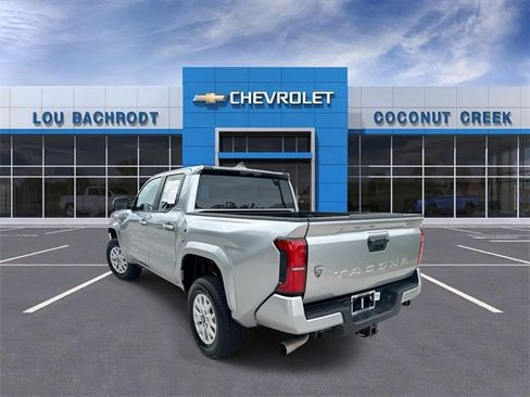 Used 2025 Toyota Tacoma SR5 image 6