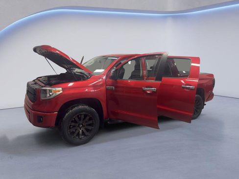 Used 2018 Toyota Tundra Platinum image 10