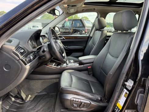 Used 2017 BMW X3 xDrive28i AWD/4WD image 12