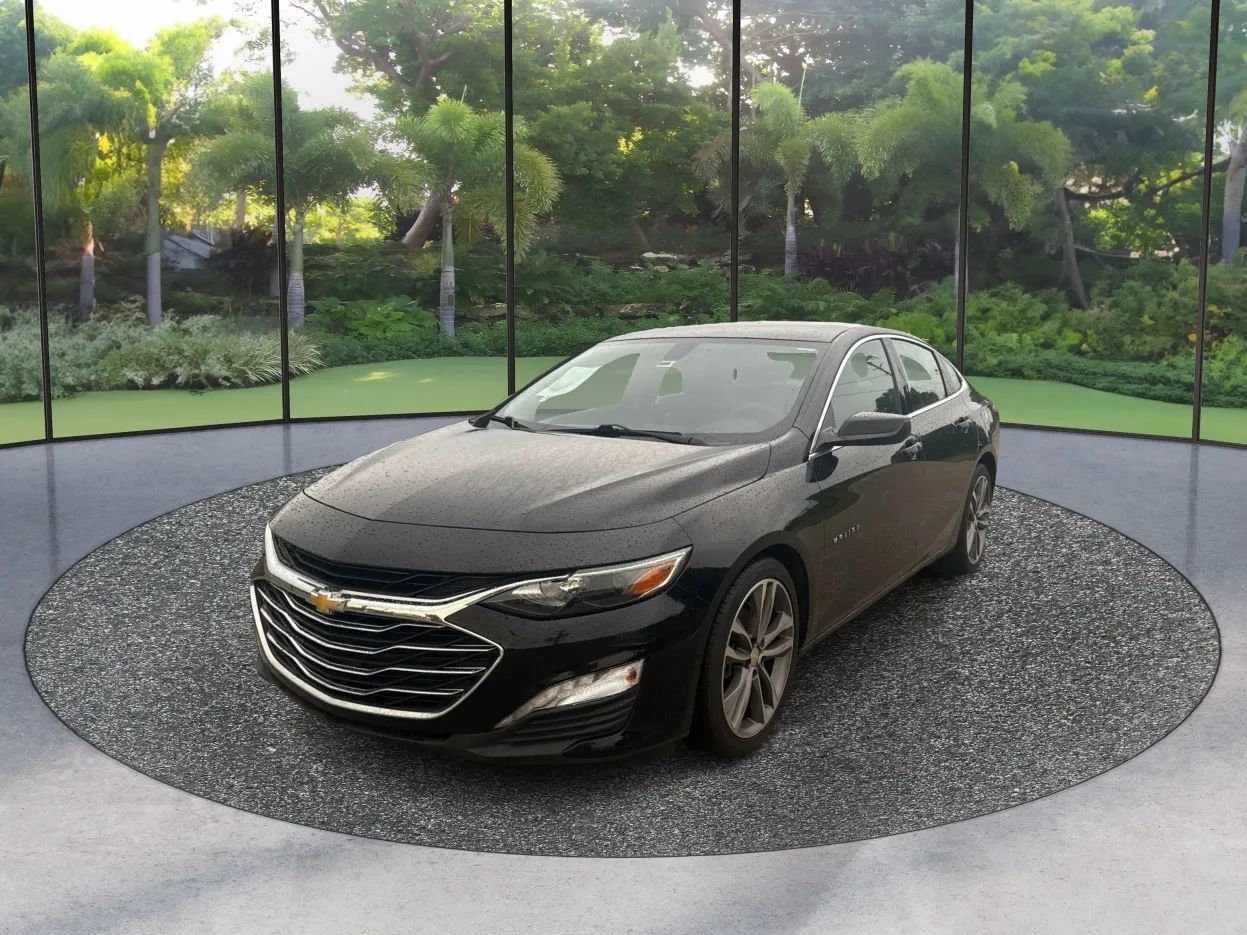 Used 2022 Chevrolet Malibu LT FWD image 1
