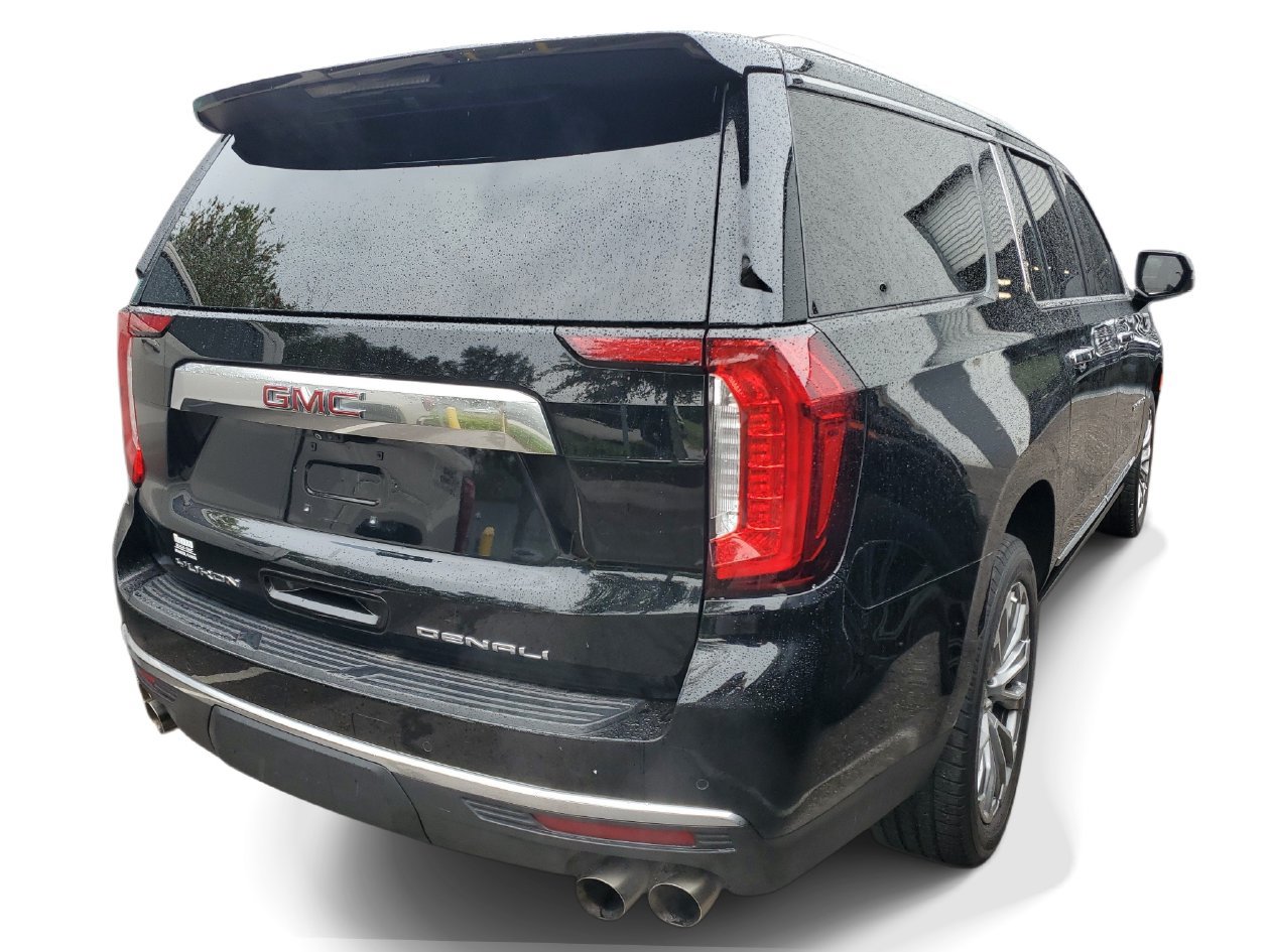 Used 2021 GMC Yukon XL Denali w/ Denali Premium Package AWD/4WD image 4
