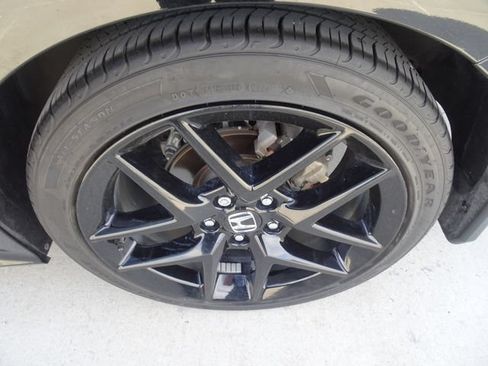 Certified 2025 Honda Civic Sport image 10