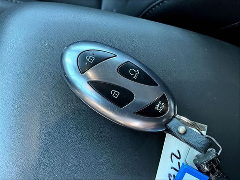 Used 2025 Hyundai Kona Limited FWD image 32