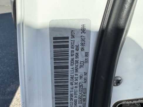 Used 2018 RAM 2500 Tradesman w/ Chrome Appearance Group image 32