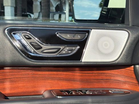 Used 2023 Lincoln Navigator L Reserve AWD/4WD image 22