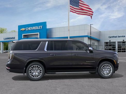 New 2026 Chevrolet Suburban Premier AWD/4WD image 5