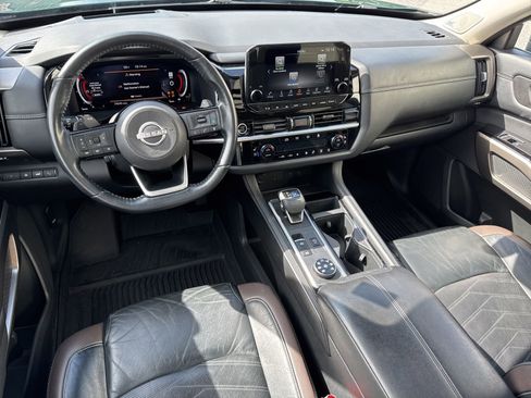 Used 2022 Nissan Pathfinder Platinum w/ Lighting Package (N93) AWD/4WD image 18