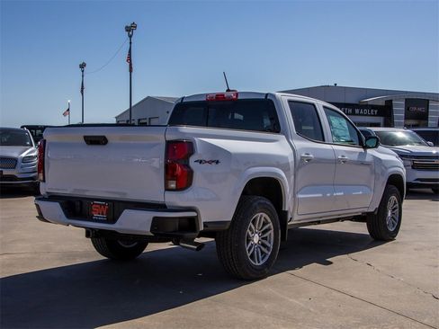 New 2025 Chevrolet Colorado LT w/ LT Convenience Package image 11