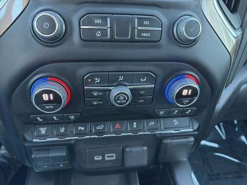 Used 2022 Chevrolet Silverado 2500 High Country w/ LPO, Hitch Package image 19