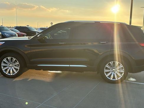 Used 2024 Ford Explorer Limited w/ Equipment Group 301A image 10