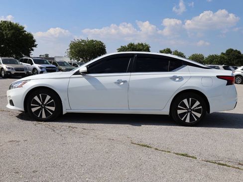 Used 2022 Nissan Altima 2.5 SV AWD/4WD image 8
