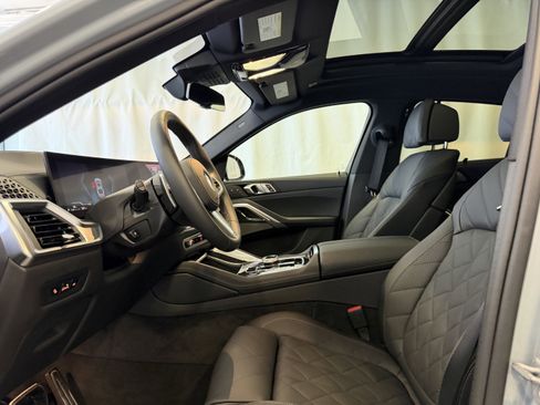 Used 2026 BMW X6 xDrive40i w/ Executive Package image 5