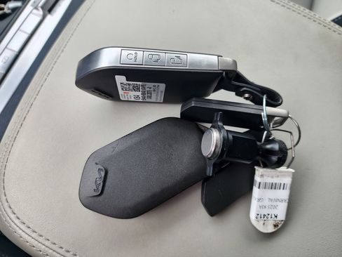 Used 2025 Kia Carnival SX Prestige FWD image 30