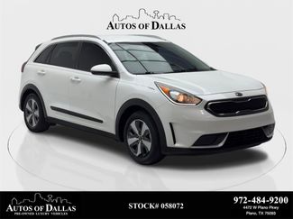 Used 2017 Kia Niro LX image 1