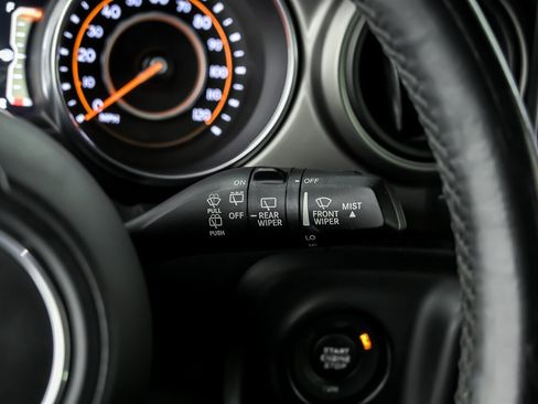 Used 2018 Jeep Wrangler Unlimited Sport S image 27