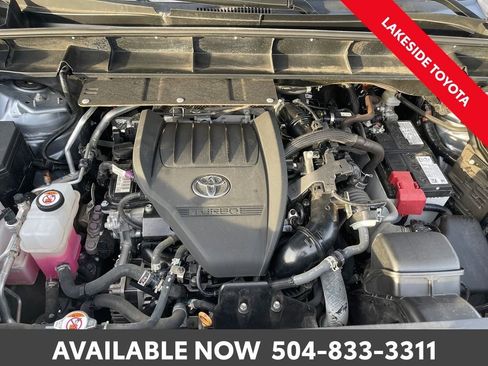 Used 2023 Toyota Highlander LE image 37