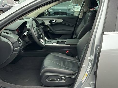 Used 2024 Acura TLX w/ Technology Package image 9