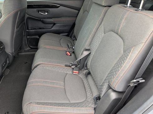 Used 2025 Honda Pilot Sport image 14