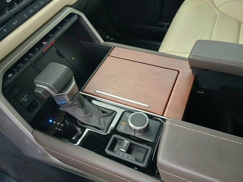 Used 2023 Toyota Tundra 1794 Edition image 33