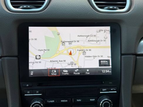 Used 2018 Porsche 718 Cayman RWD image 21