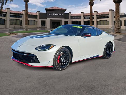 Used 2024 Nissan Z NISMO w/ Floor Mat Package image 4