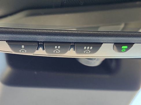 Certified 2025 Subaru Forester image 19