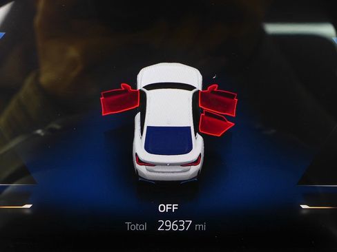 Certified 2023 BMW i4 eDrive35 w/ Premium Package RWD image 32