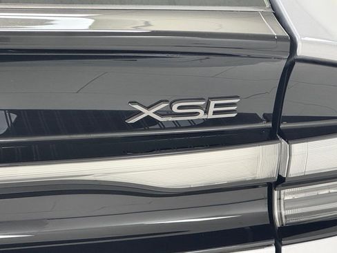 Used 2024 Toyota Prius Prime Premium image 35