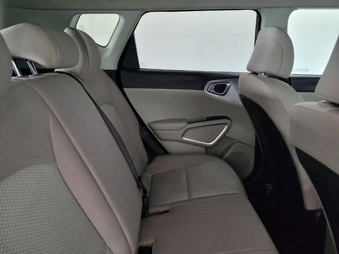 Used 2022 Kia Soul LX FWD image 19