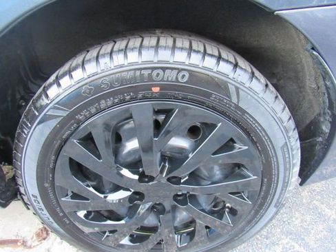 Used 2018 Toyota Corolla LE image 27