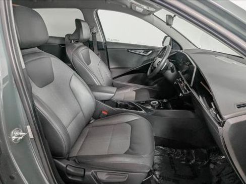 Used 2023 Kia Niro Wind FWD image 23