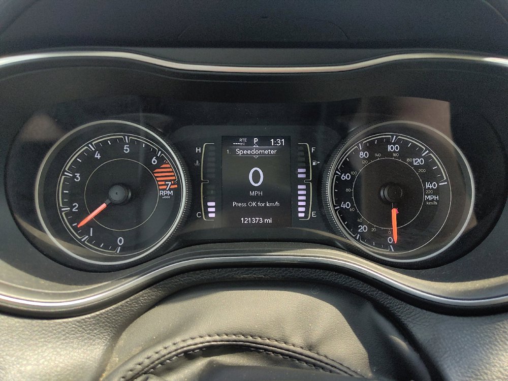 Used 2019 Jeep Cherokee Latitude Plus FWD image 23