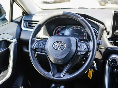 Used 2024 Toyota RAV4 LE AWD/4WD image 16
