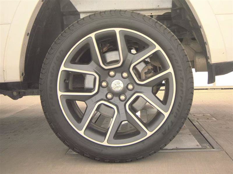 Used 2020 RAM 1500 Laramie AWD/4WD image 12