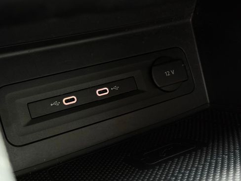 Used 2021 Volkswagen Atlas SE image 45