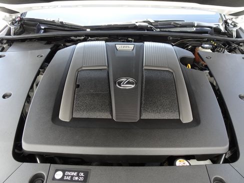 Used 2021 Lexus LS 500 RWD image 24