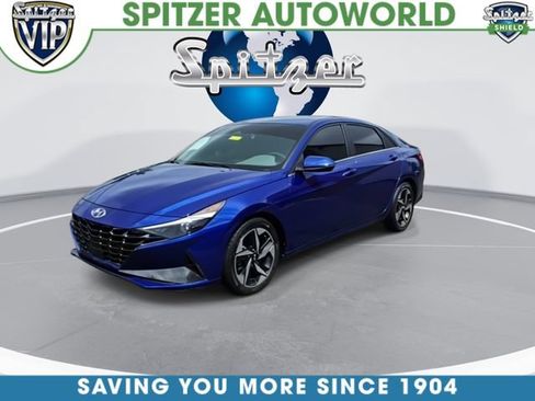 Used 2022 Hyundai Elantra SEL w/ Convenience + Premium Package FWD image 4